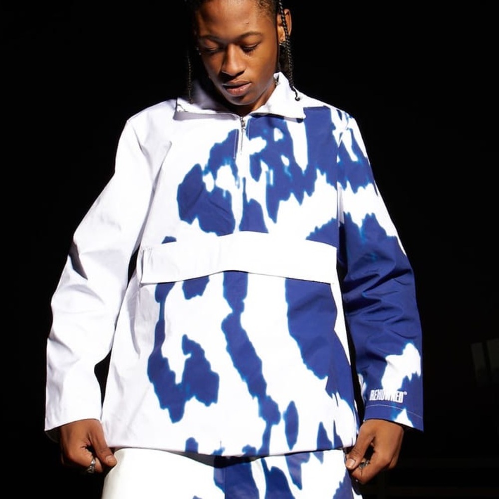 NWT RENOWNED Blue and White Graphic Jacket medium